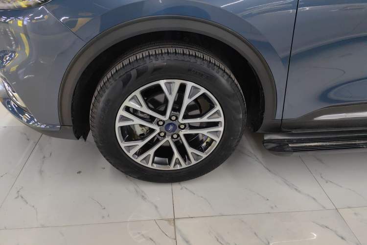 Used Ford Escape 2020 EcoBoost 245 Two-Wheel-Drive Titanium Edition Exterior 4
