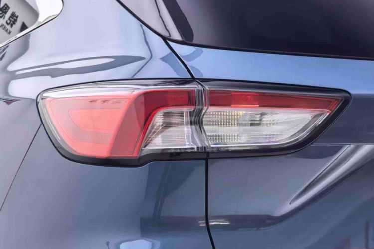 Used Ford Escape 2020 EcoBoost 245 Four-Wheel Drive Luxury Edition Exterior 4