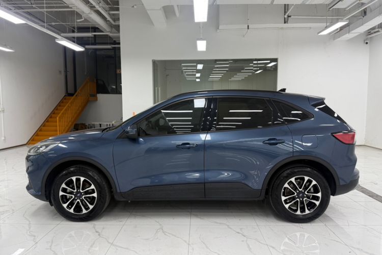 Used Ford Escape 2020 EcoBoost 245 Two-Wheel-Drive Comfort Edition Exterior 4