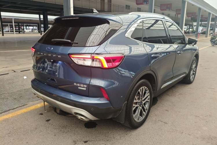 Used Ford Escape 2020 EcoBoost 245 Two-Wheel-Drive Titanium Edition Exterior 5