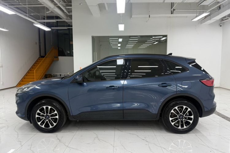 Used Ford Escape 2020 EcoBoost 245 Two-Wheel-Drive Comfort Edition Exterior 5