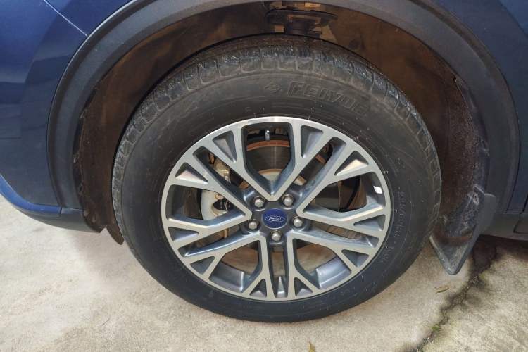 Used Ford Escape 2020 EcoBoost 245 Two-Wheel-Drive Titanium Edition Exterior 7