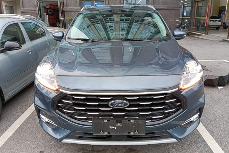 Used Ford Escape 2020 EcoBoost 245 Four-Wheel Drive Luxury Edition Front