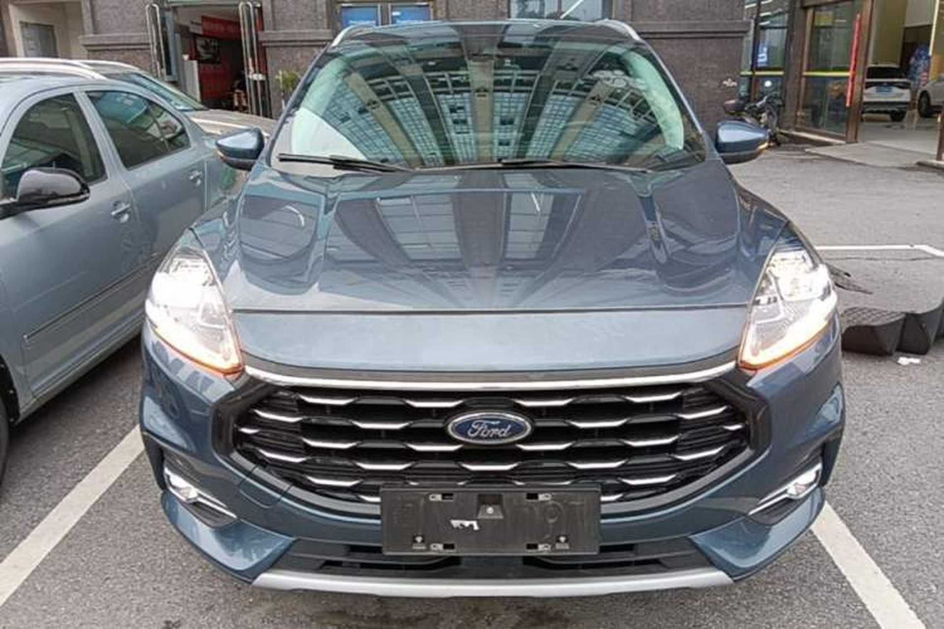 Used Ford Escape 2020 EcoBoost 245 Four-Wheel Drive Luxury Edition Front