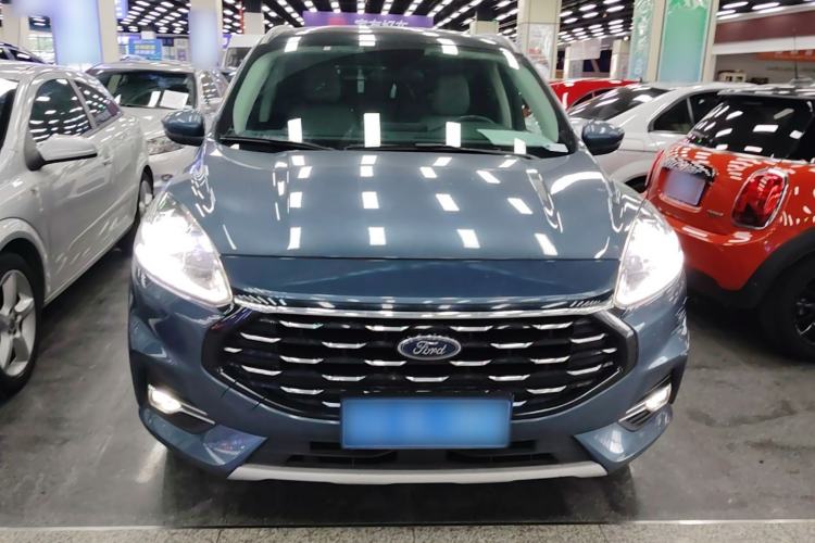 Used Ford Escape 2020 EcoBoost 245 Two-Wheel-Drive Titanium Edition Front