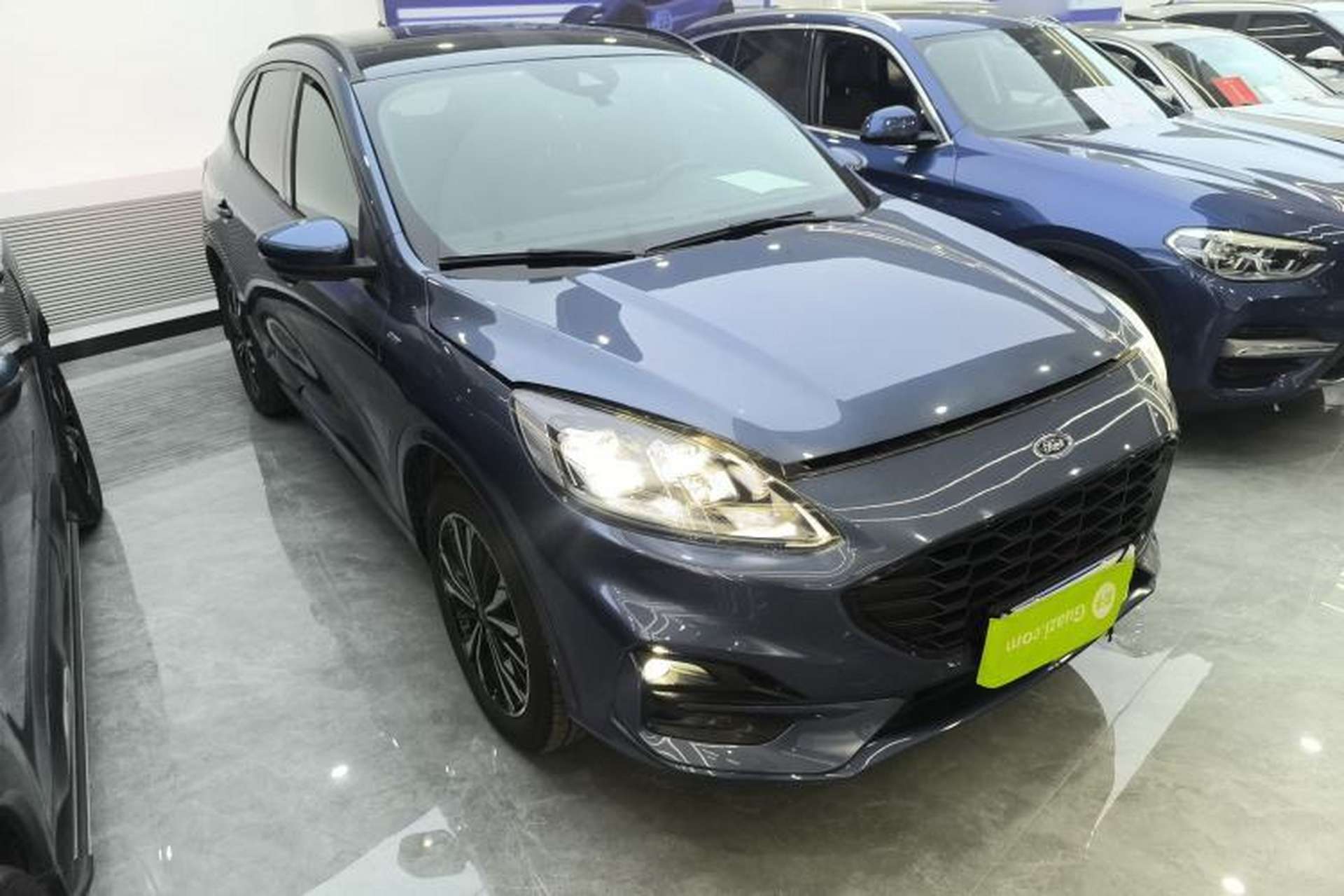 Used Ford Escape 2020 EcoBoost 245 Four-Wheel Drive ST-LINE Deluxe Edition Front Right 45 Deg