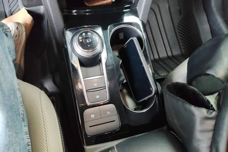 Used Ford Escape 2020 EcoBoost 245 Four-Wheel Drive ST-LINE Deluxe Edition Gear Lever