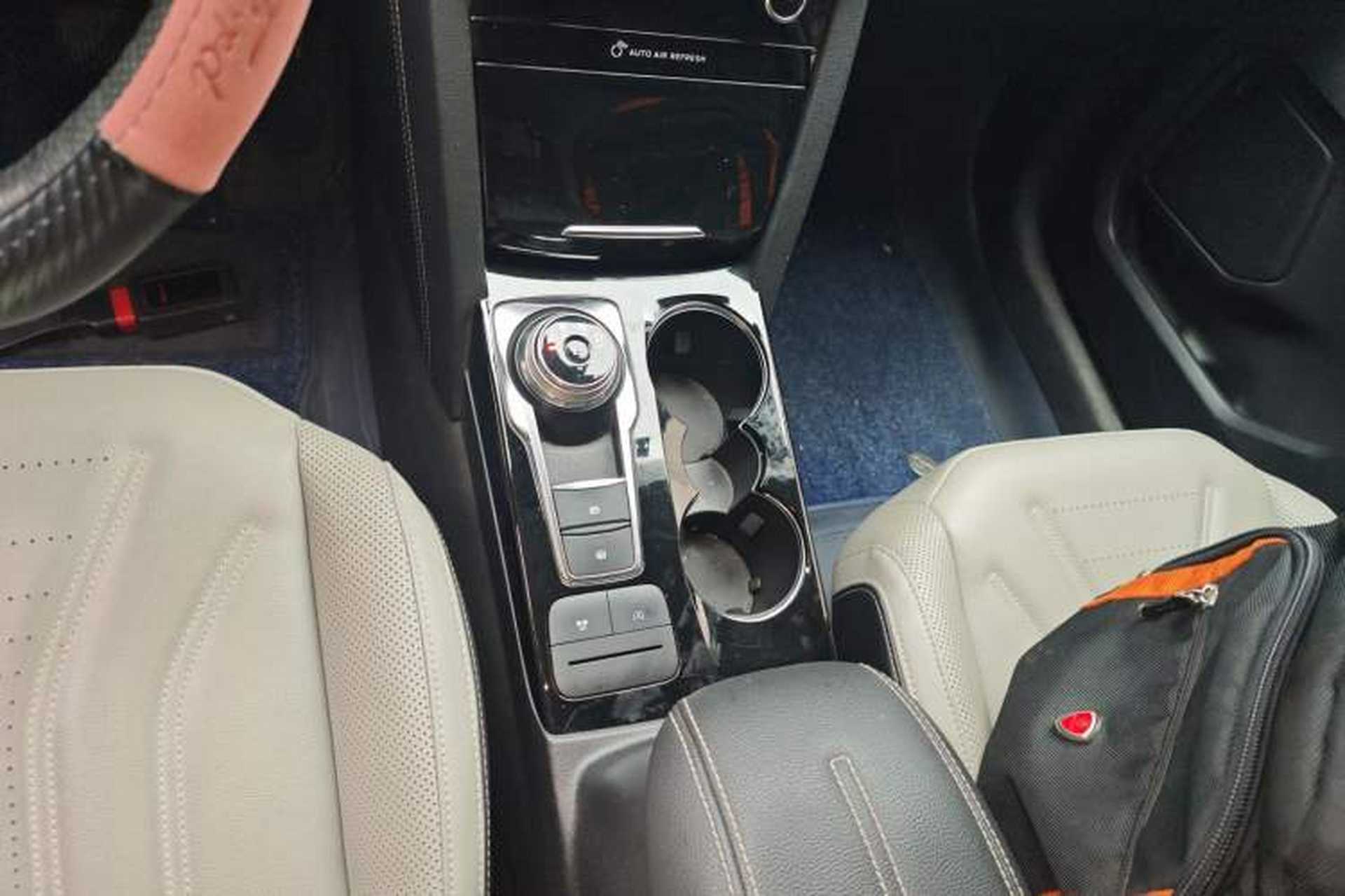 Used Ford Escape 2020 EcoBoost 245 Two-Wheel-Drive Titanium Edition Gear Lever