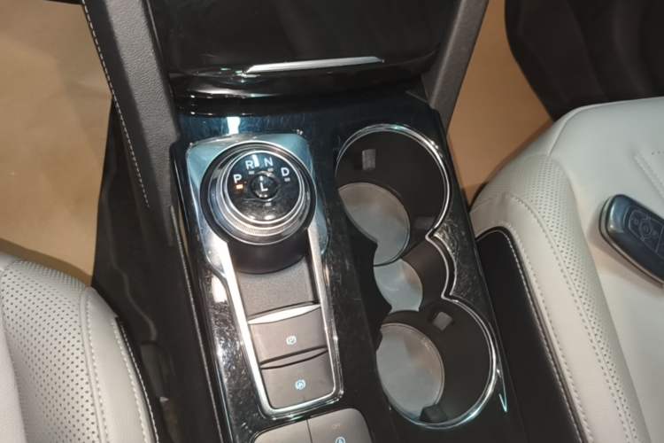 Used Ford Escape 2020 EcoBoost 245 Two-Wheel-Drive Titanium Edition Gear Lever