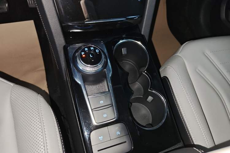 Used Ford Escape 2020 EcoBoost 245 Two-Wheel-Drive Titanium Edition Gear Lever