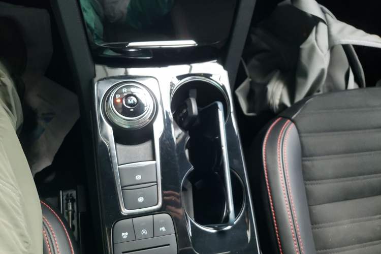 Used Ford Escape 2020 EcoBoost 245 Four-Wheel Drive ST-LINE Deluxe Edition Gear Lever
