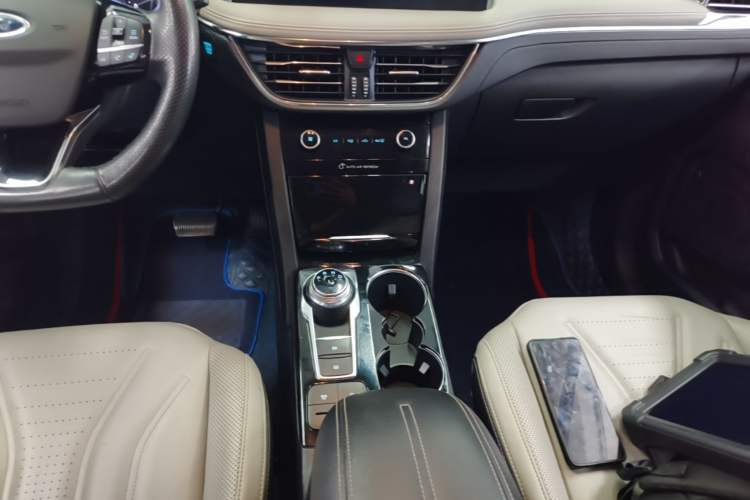 Used Ford Escape 2020 EcoBoost 245 Four-Wheel Drive ST-LINE Deluxe Edition Gear Lever