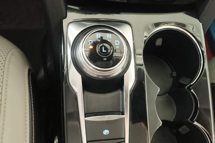 Used Ford Escape 2020 EcoBoost 245 Two-Wheel Drive Smart & Enjoyment Model Gear Lever