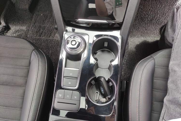 Used Ford Escape 2020 EcoBoost 245 Four-Wheel Drive ST-LINE Deluxe Edition Gear Lever