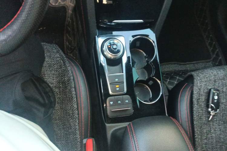 Used Ford Escape 2020 EcoBoost 245 Four-Wheel Drive ST-LINE Deluxe Edition Gear Lever