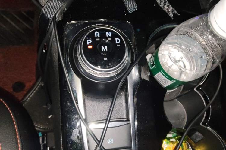 Used Ford Escape 2020 EcoBoost 245 Four-Wheel Drive ST-LINE Deluxe Edition Gear Lever
