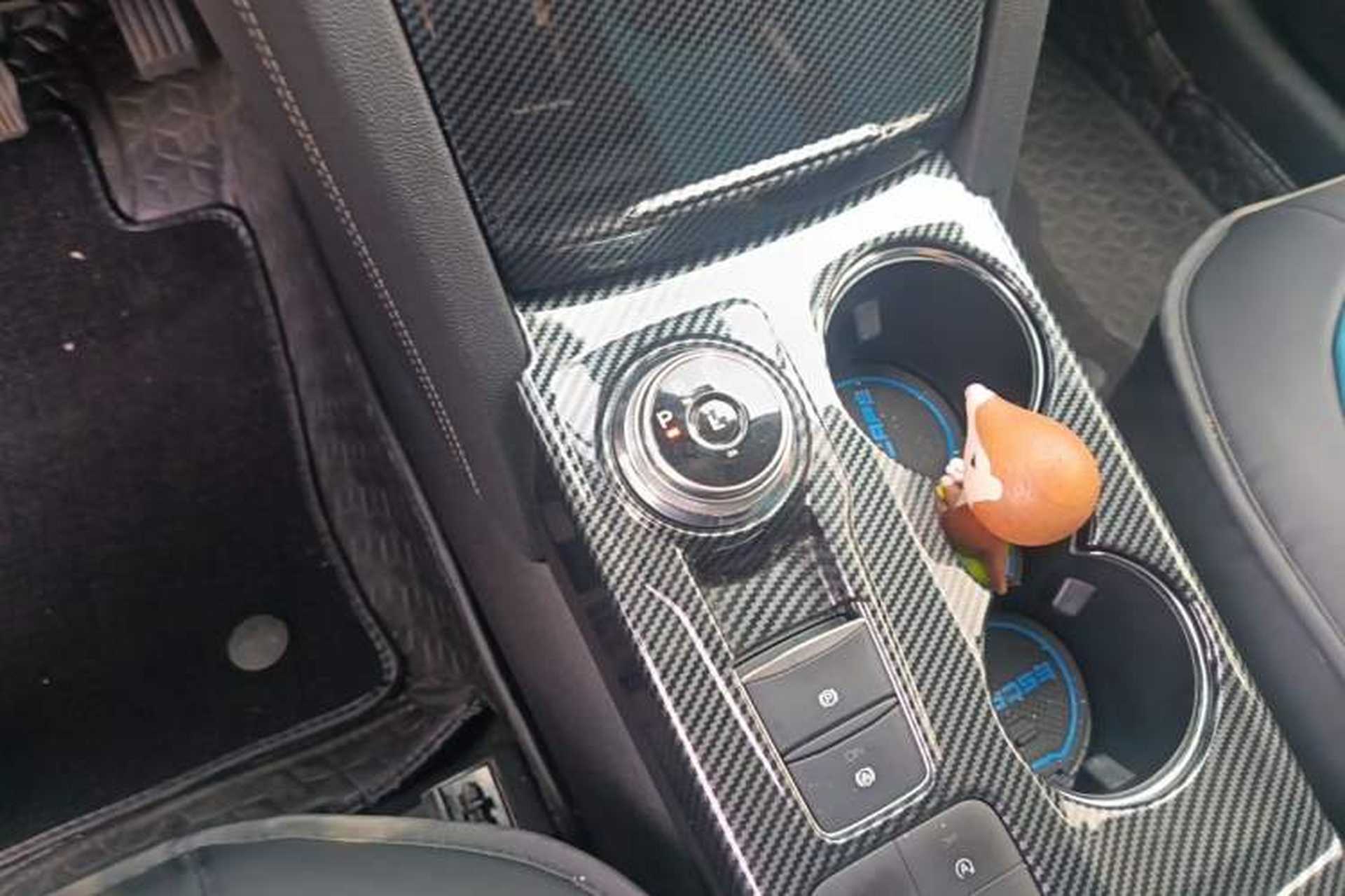 Used Ford Escape 2020 EcoBoost 245 Two-Wheel-Drive Titanium Edition Gear Lever