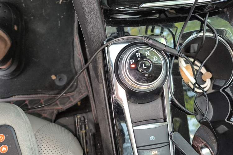 Used Ford Escape 2020 EcoBoost 245 Two-Wheel-Drive Titanium Edition Gear Lever