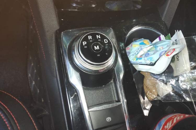 Used Ford Escape 2020 EcoBoost 245 Four-Wheel Drive ST-LINE Deluxe Edition Gear Lever