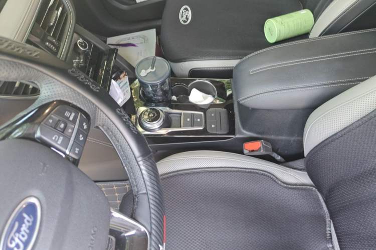Used Ford Escape 2020 EcoBoost 245 Two-Wheel-Drive Titanium Edition Gear Lever