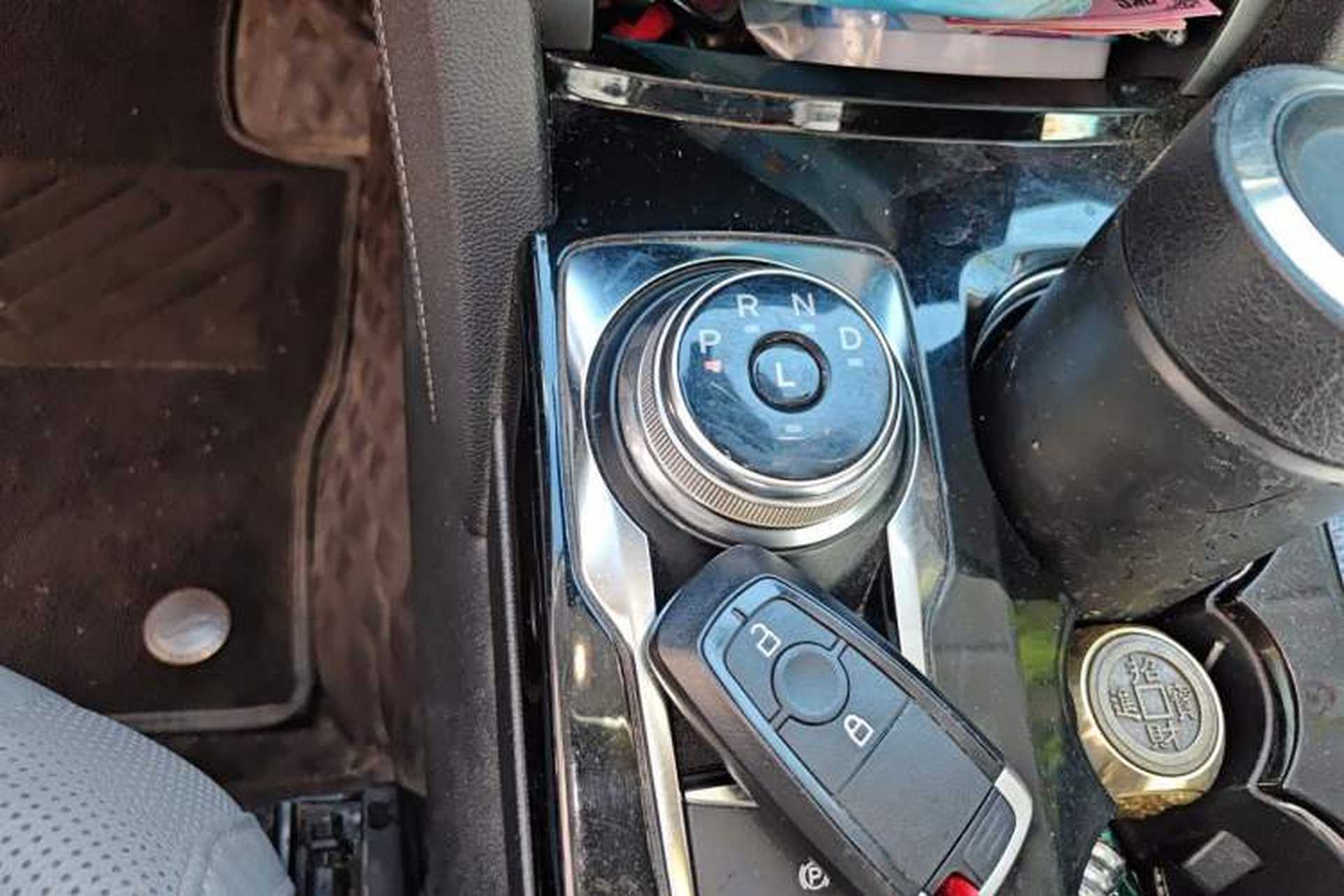Used Ford Escape 2020 EcoBoost 245 Two-Wheel-Drive Titanium Edition Gear Lever