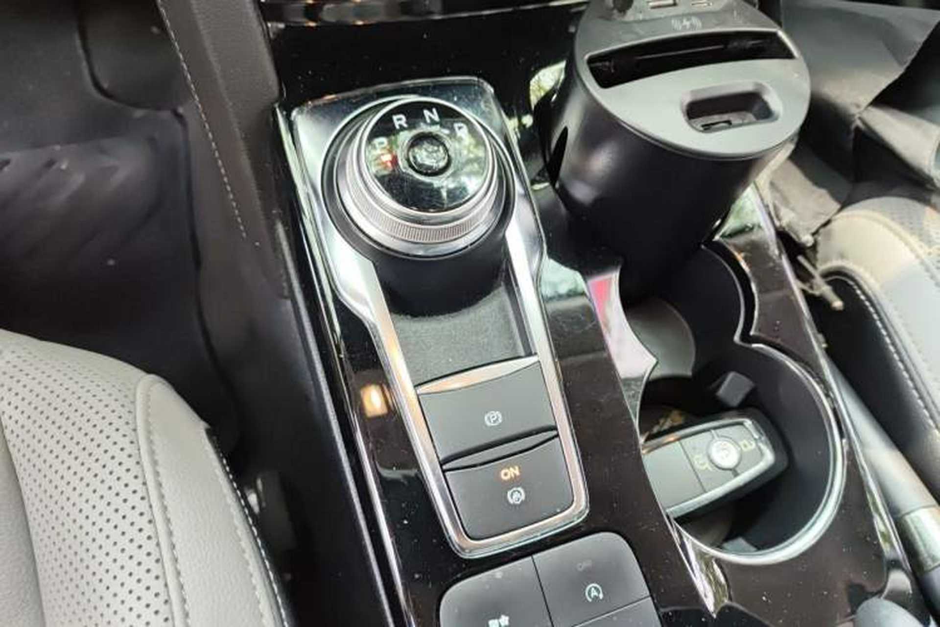 Used Ford Escape 2020 EcoBoost 245 Two-Wheel Drive Smart & Enjoyment Model Gear Lever