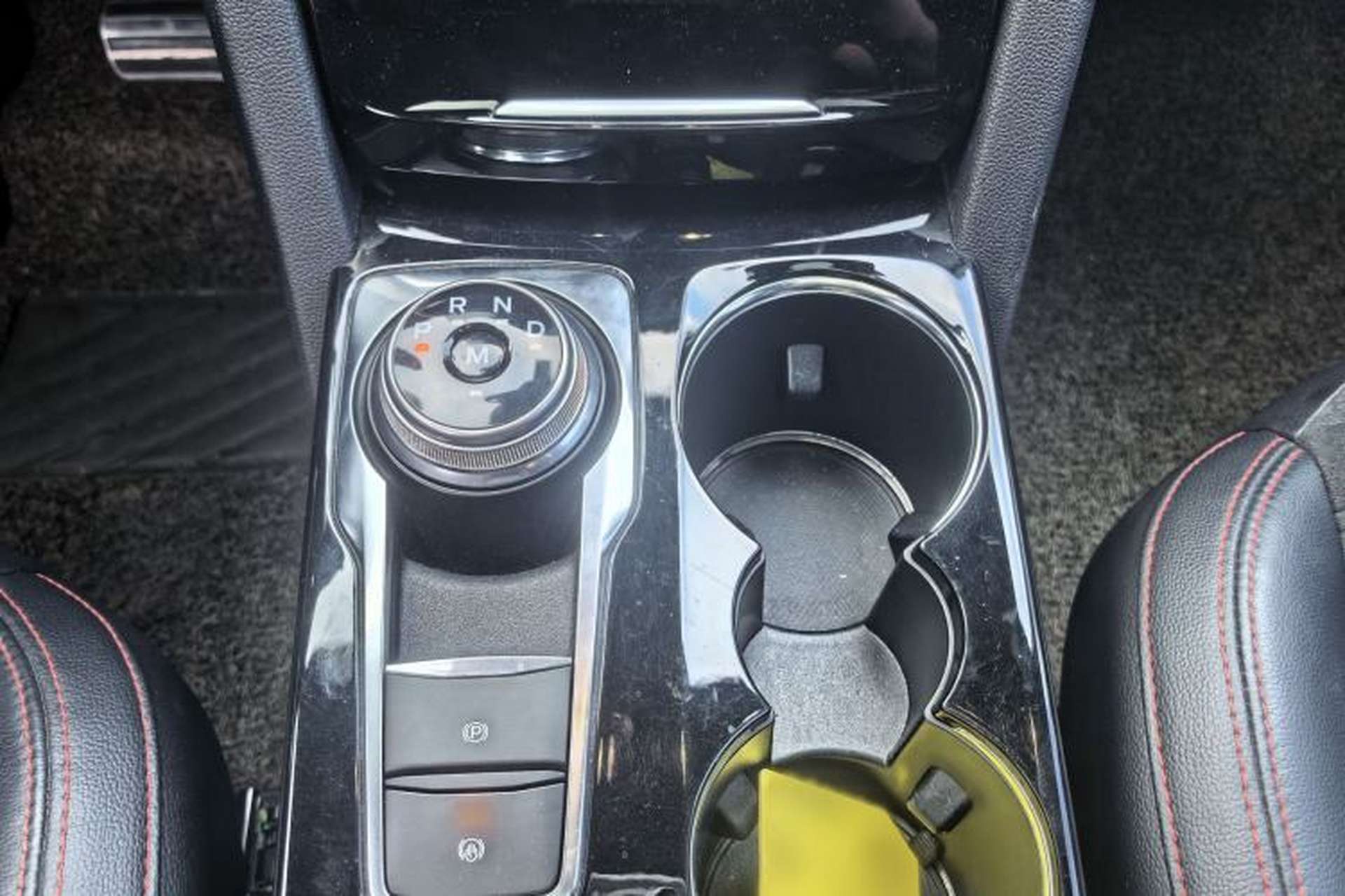 Used Ford Escape 2020 EcoBoost 245 Four-Wheel Drive ST-LINE Deluxe Edition Gear Lever