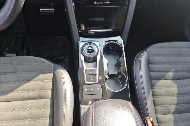 Used Ford Escape 2020 EcoBoost 245 Four-Wheel Drive ST-LINE Deluxe Edition Gear Lever