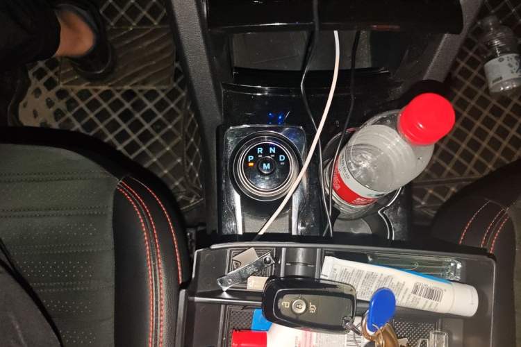 Used Ford Escape 2020 EcoBoost 245 Four-Wheel Drive ST-LINE Deluxe Edition Gear Lever
