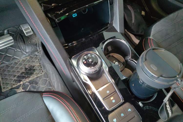 Used Ford Escape 2020 EcoBoost 245 Four-Wheel Drive ST-LINE Deluxe Edition Gear Lever