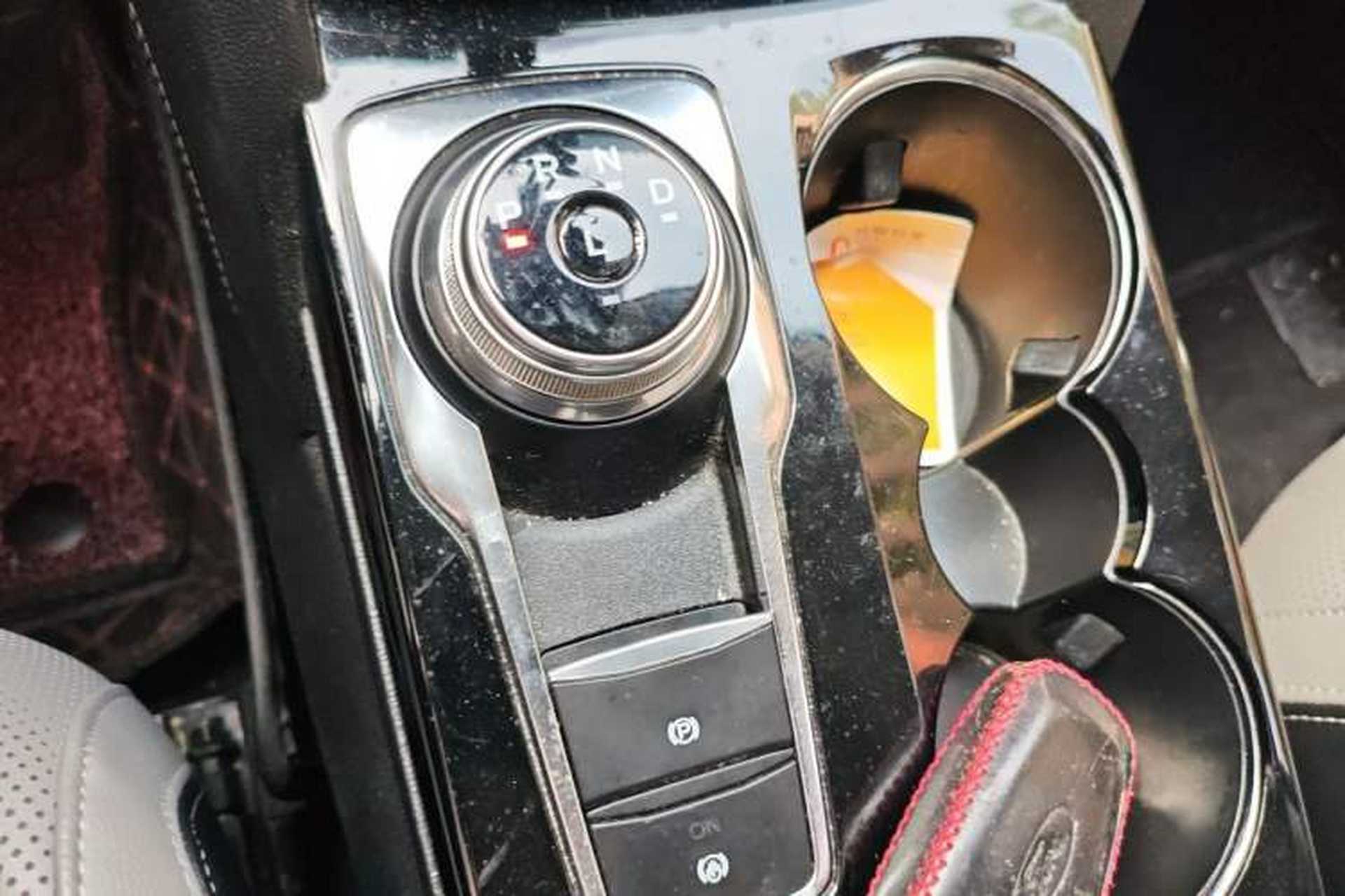 Used Ford Escape 2020 EcoBoost 245 Two-Wheel-Drive Titanium Edition Gear Lever