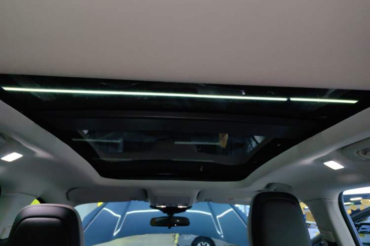 Used Ford Escape 2020 EcoBoost 245 Two-Wheel-Drive Titanium Edition Headliner