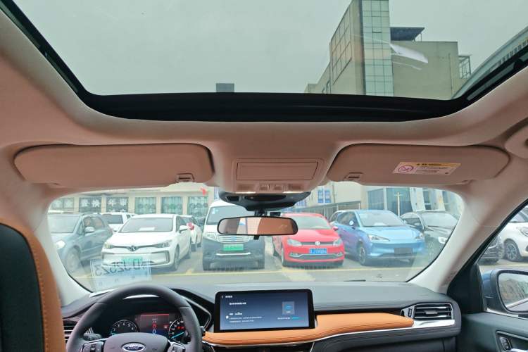 Used Ford Escape 2020 EcoBoost 245 Two-Wheel-Drive Titanium Edition Headliner
