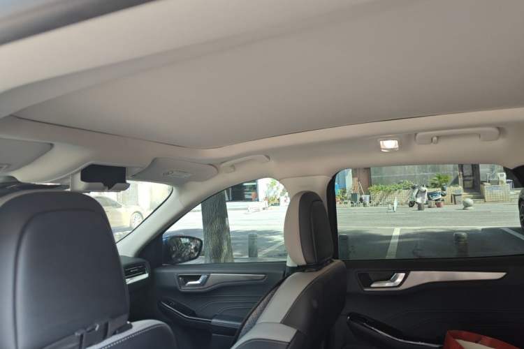 Used Ford Escape 2020 EcoBoost 245 Two-Wheel-Drive Titanium Edition Headliner