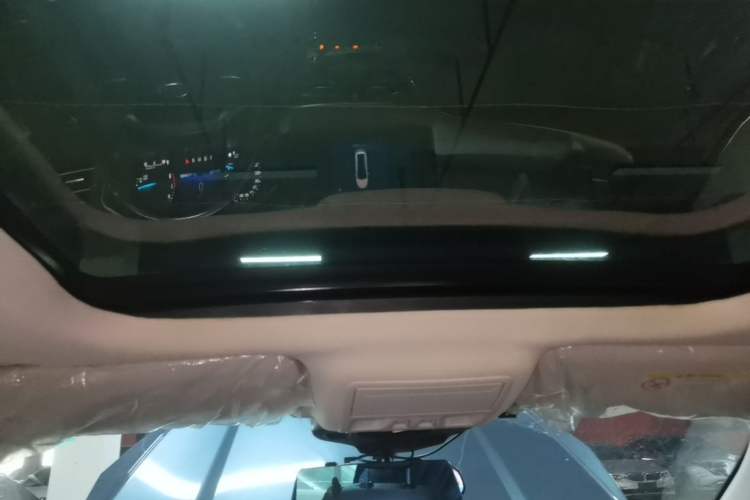 Used Ford Escape 2020 EcoBoost 245 Two-Wheel-Drive Comfort Edition Headliner