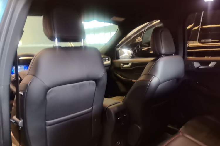 Used Ford Escape 2020 EcoBoost 245 Four-Wheel Drive ST-LINE Deluxe Edition Headliner