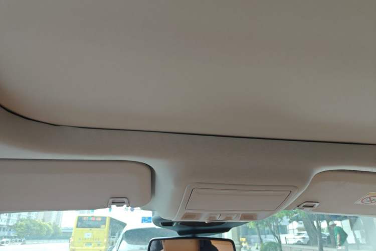 Used Ford Escape 2020 EcoBoost 245 Four-Wheel Drive Luxury Edition Headliner