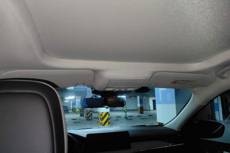 Used Ford Escape 2020 EcoBoost 245 Two-Wheel-Drive Comfort Edition Headliner