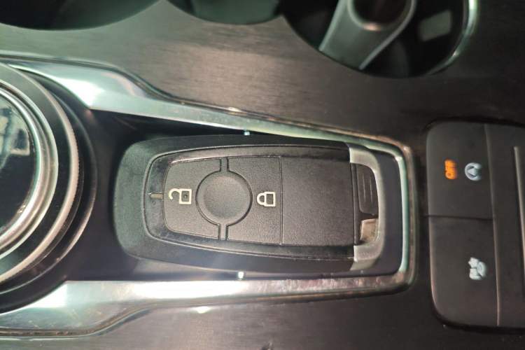 Used Ford Escape 2020 EcoBoost 245 Two-Wheel-Drive Titanium Edition Interior 1