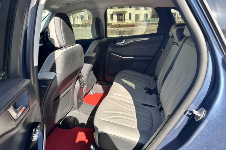 Used Ford Escape 2020 EcoBoost 245 Four-Wheel Drive Titanium Edition Interior 1