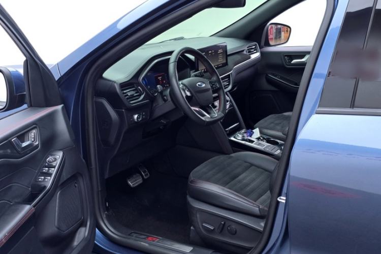 Used Ford Escape 2020 EcoBoost 245 Four-Wheel Drive ST-LINE Deluxe Edition Interior 1