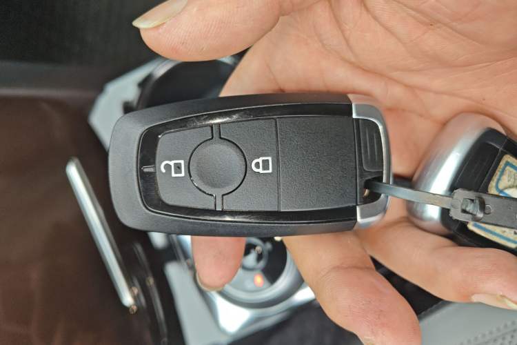 Used Ford Escape 2020 EcoBoost 245 Two-Wheel-Drive Titanium Edition Interior 1