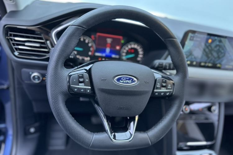 Used Ford Escape 2020 EcoBoost 245 Two-Wheel-Drive Titanium Edition Interior 1
