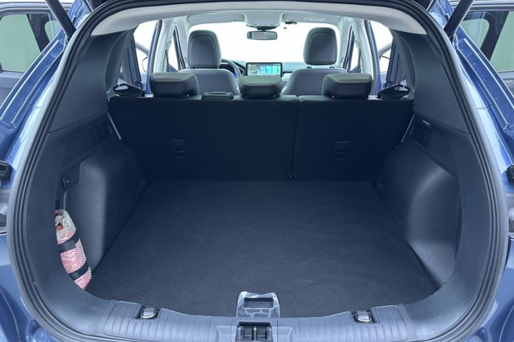 Used Ford Escape 2020 EcoBoost 245 Four-Wheel Drive Luxury Edition Interior 1