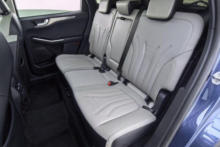 Used Ford Escape 2020 EcoBoost 245 Two-Wheel-Drive Titanium Edition Interior 10