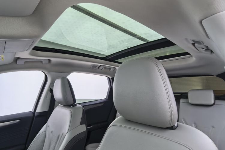 Used Ford Escape 2020 EcoBoost 245 Two-Wheel-Drive Titanium Edition Interior 12