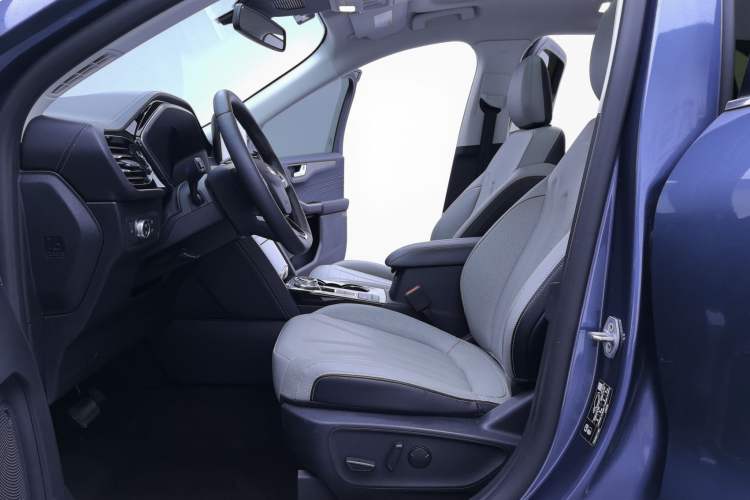 Used Ford Escape 2020 EcoBoost 245 Two-Wheel Drive Smart & Enjoyment Model Interior 2