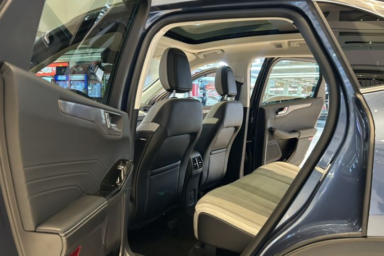 Used Ford Escape 2020 EcoBoost 245 Two-Wheel-Drive Titanium Edition Interior 2