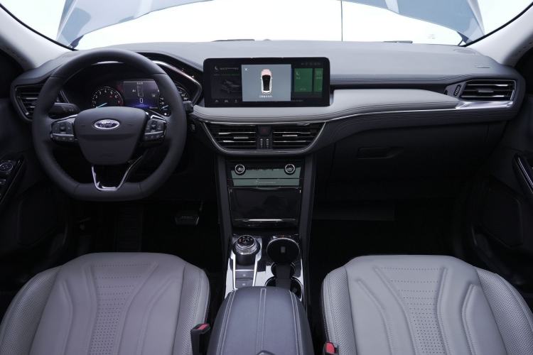 Used Ford Escape 2020 EcoBoost 245 Two-Wheel-Drive Titanium Edition Interior 2