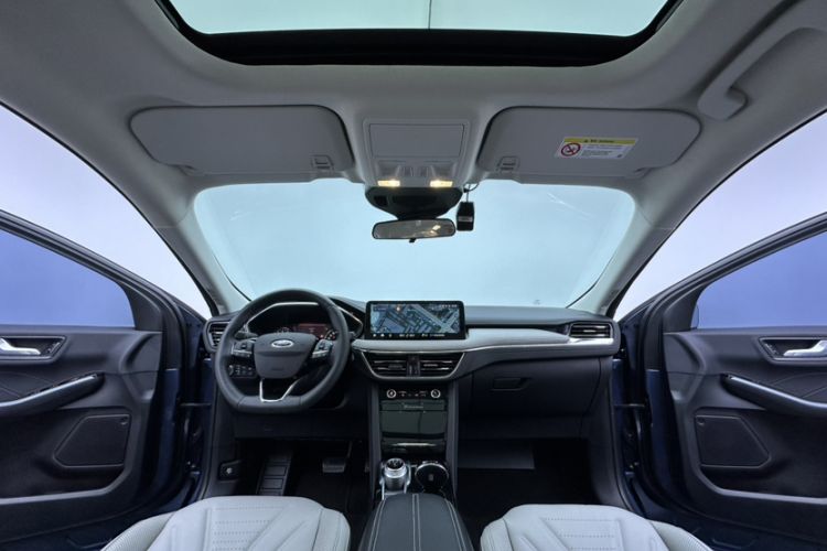 Used Ford Escape 2020 EcoBoost 245 Two-Wheel-Drive Titanium Edition Interior 2